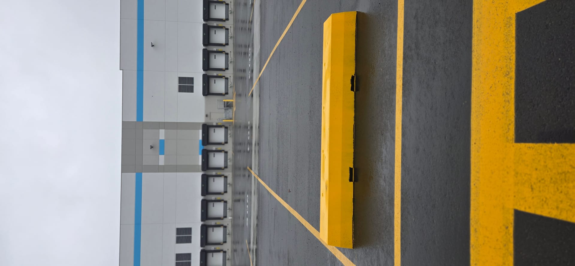 Warehouses & Distribution Centers